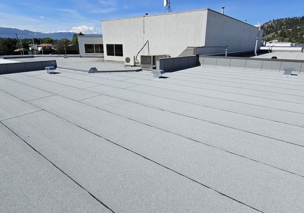 New-commercial-flat-roof-project-BQR-recently-completed-in-the-Okanagan